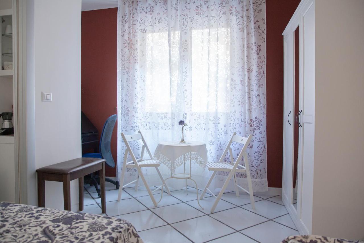 Poly'S House Panzió Torre Annunziata Kültér fotó